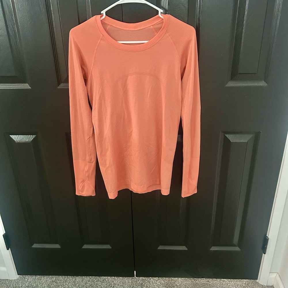 Lululemon Swiftly Tech long sleeve top